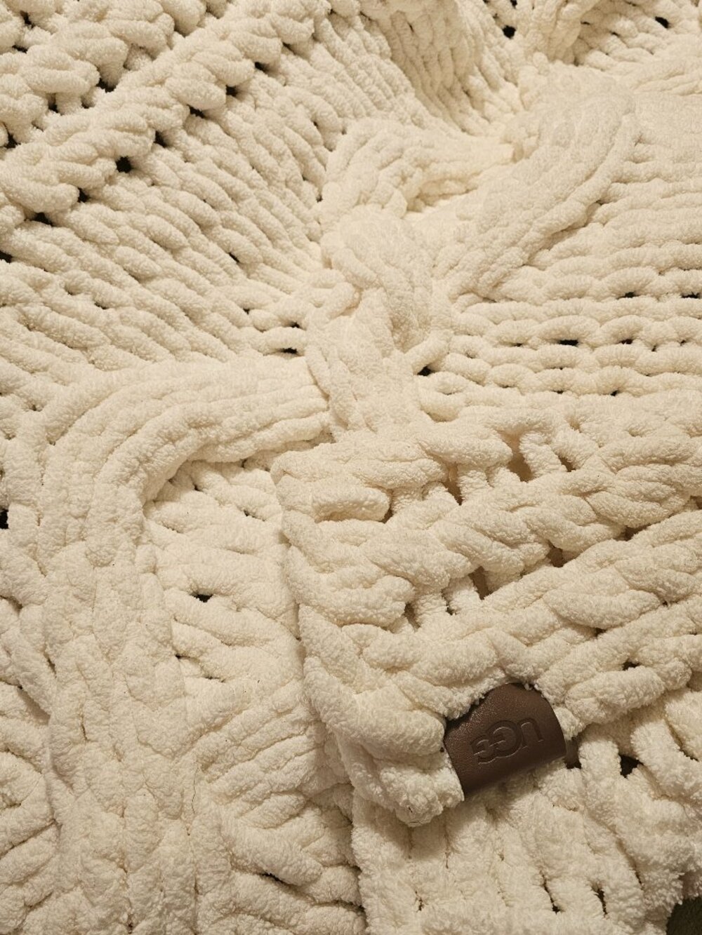 UGG Cream Layne Chunky Knit Throw Blanket Bed living Room Sofa Recliner Chair - Picture 2 of 7